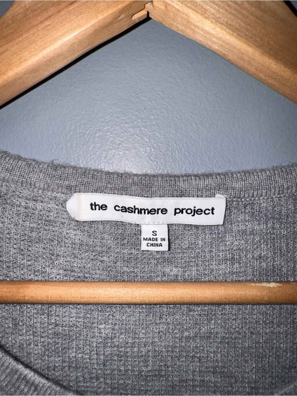The Cashmere Project 100% Cashmere Henley style button down sweater - Picture 3 of 6